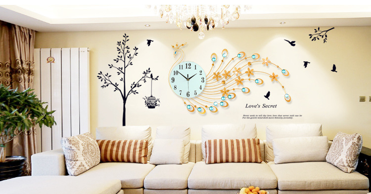Đồng hồ treo tường khổng tước chắc chắn sẽ là điểm nhấn đặc biệt ấn tượng KBS1582